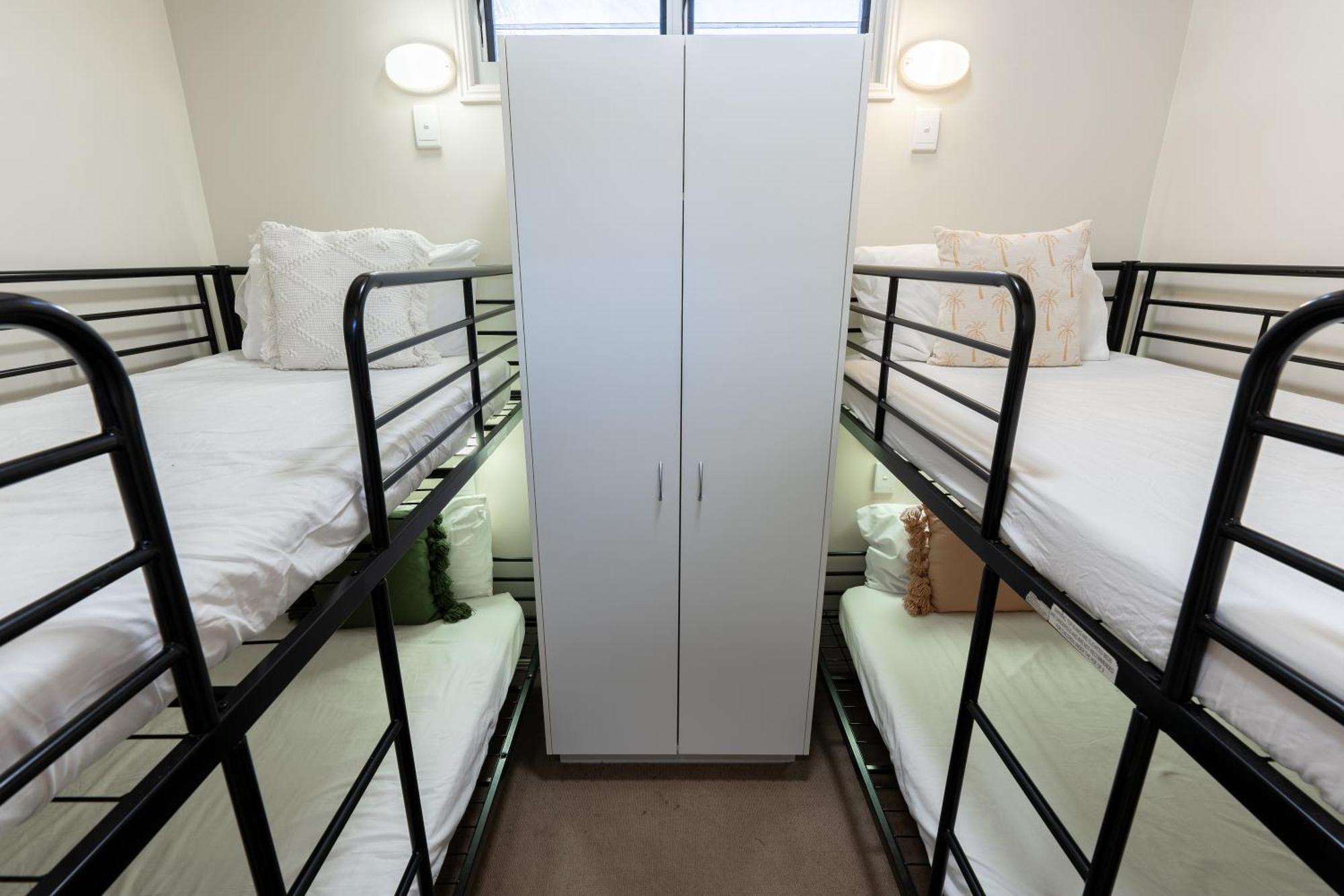 Tasman Holiday Parks - Rollingstone Bagian luar foto